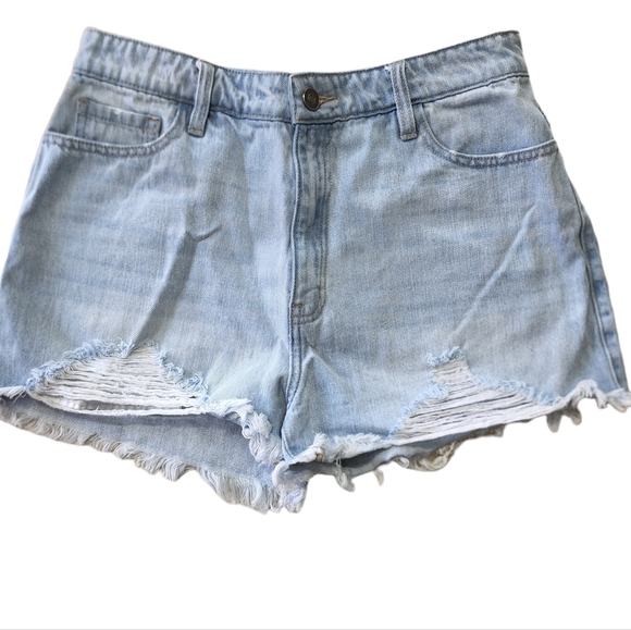 Fashion Nova Pants - Fashion Nova Distressed shorts Size Large